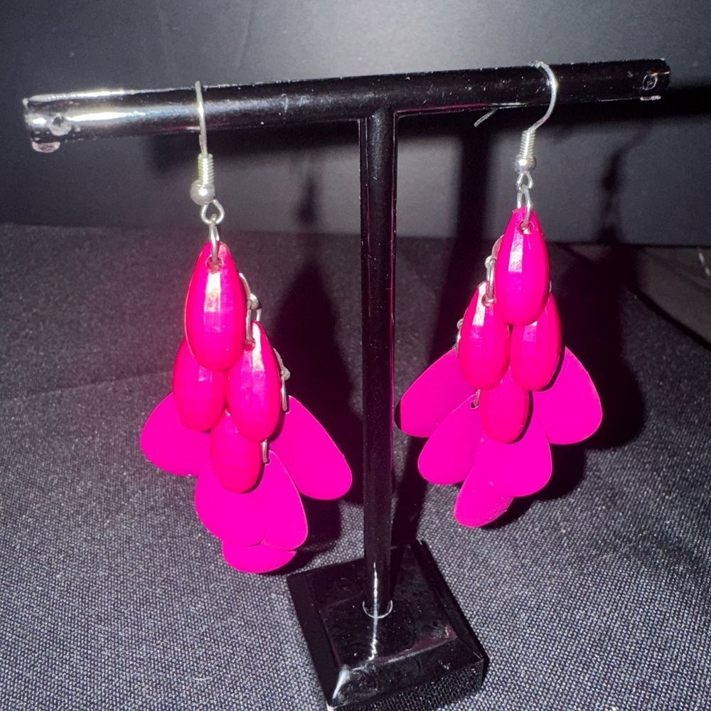 Elegant Fuchsia Pink Dangle Chandelier Earrings